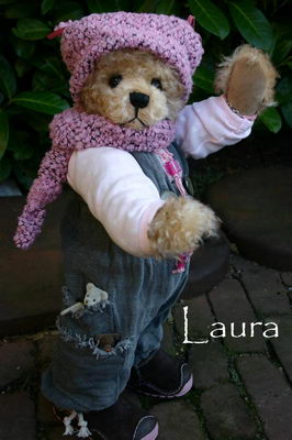 Mickbear Laura - adequate styled to Lihle