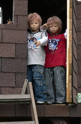 Askari twins