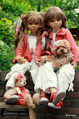 Sina with Sarit and Fina with Foppe